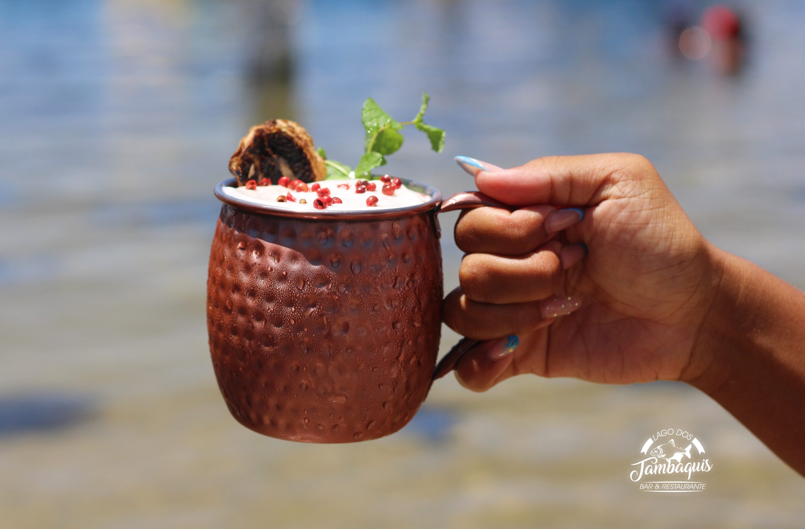Drink Moscow Mule em caneca de cobre